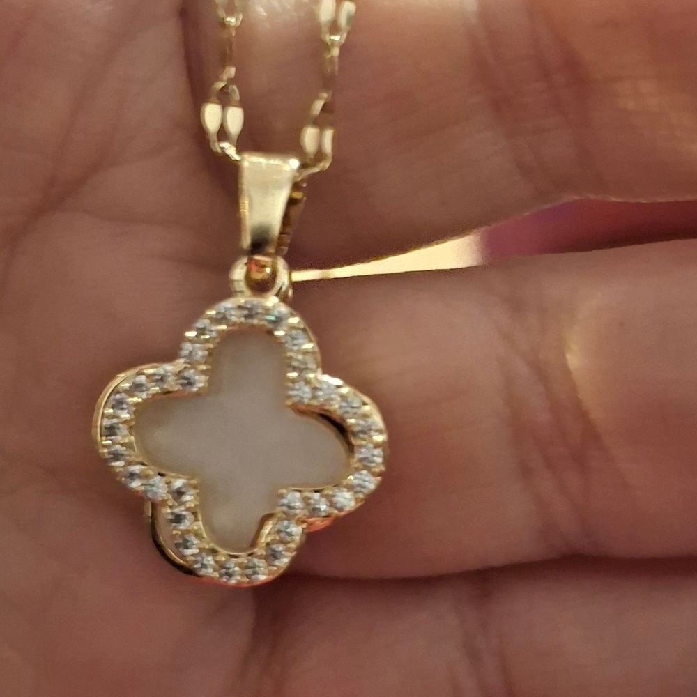 18K Gold Plated Diamond White Clover Necklace - Picture 2 of 5